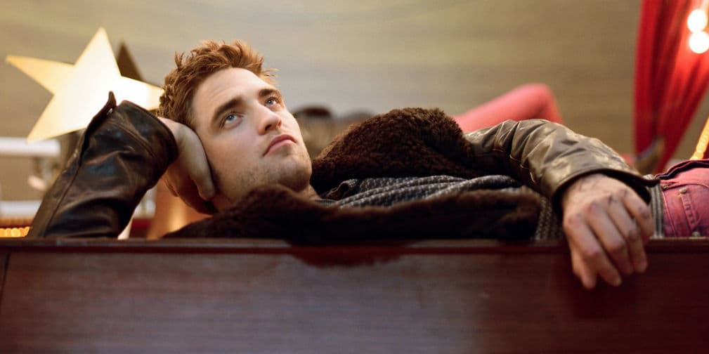 14. Robert Pattinson: Suele vestir ropa 100 por ciento ecológica. Es un confeso amante de los animales.