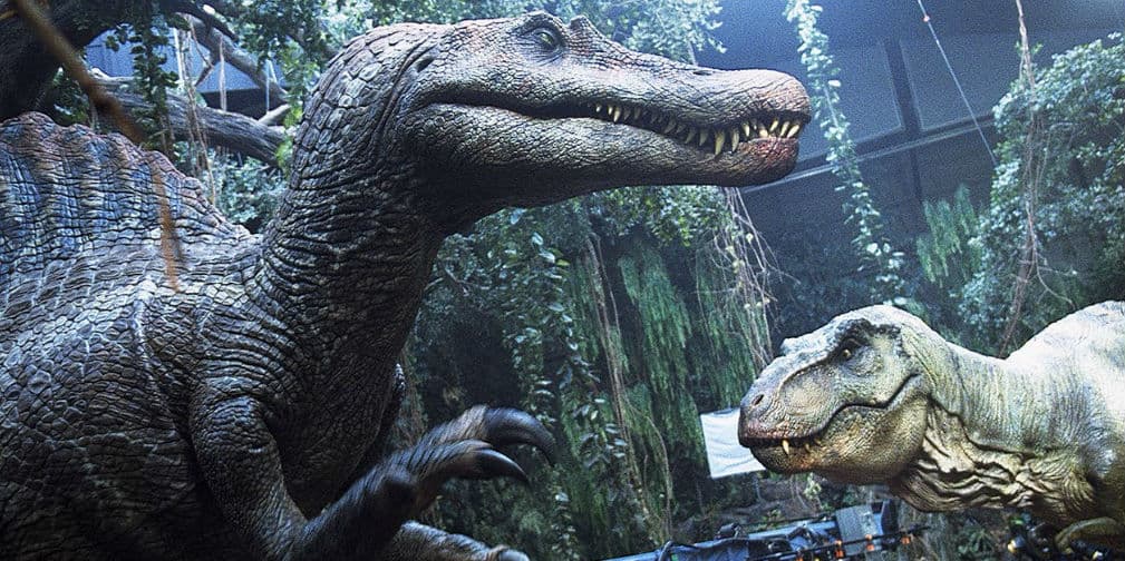 13. El rugido del T.Rex se hizo mezclando los sonidos de un tigre, cocodrilo y una cría de elefante, por otro lado su respiración es la de una ballena.