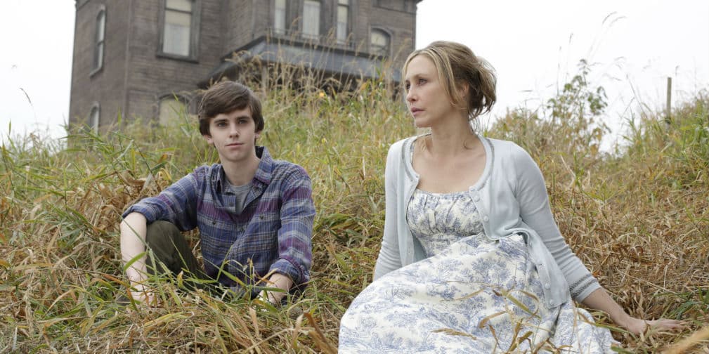Bates Motel es una serie de televisión, precuela de la mítica película de Alfred Hitchcock, Psicosis (1960).