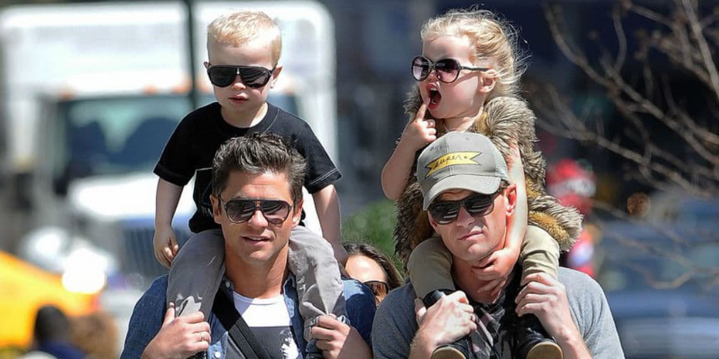 1. Neil Patrick Harris y su pareja David Burtka, ambos de 37 años, fueron padres de mellizos en octubre de 2010.