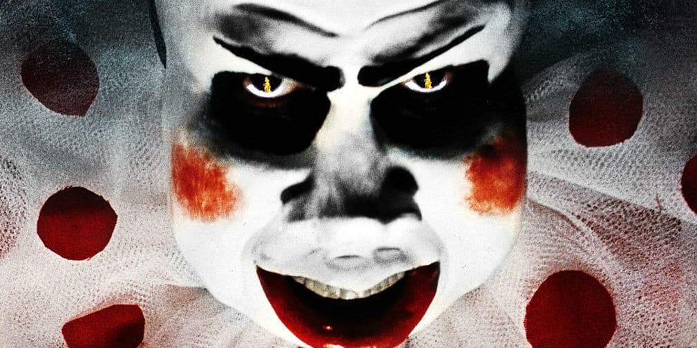 En el clásico Fun House, un ser deforme se esconde detrás del maquillaje de payaso en un carnaval. Nunca confíen en estos individuos.