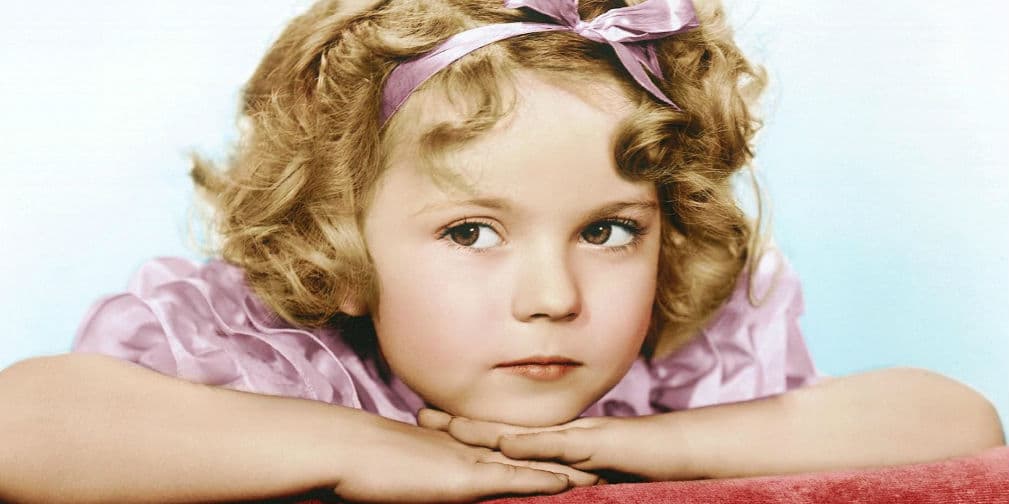 8. Shirley Temple (85 años): Esta ex estrella infantil a los 13 años ya contaba con una fortuna de 35 millones.