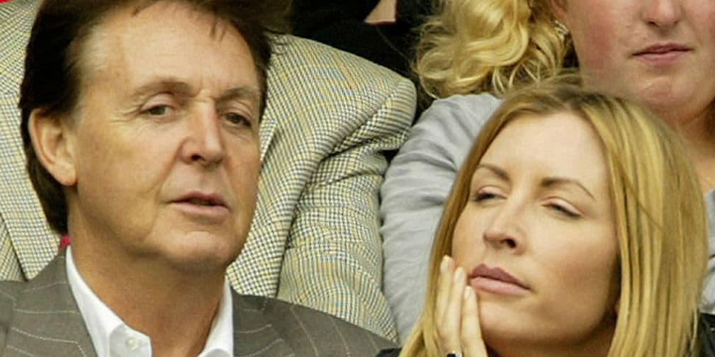 6. Paul McCartney y Heather Mills: La ex esposa del cantante se separó luego de 6 años de relación y obtuvo 48.6 millones de dólares.