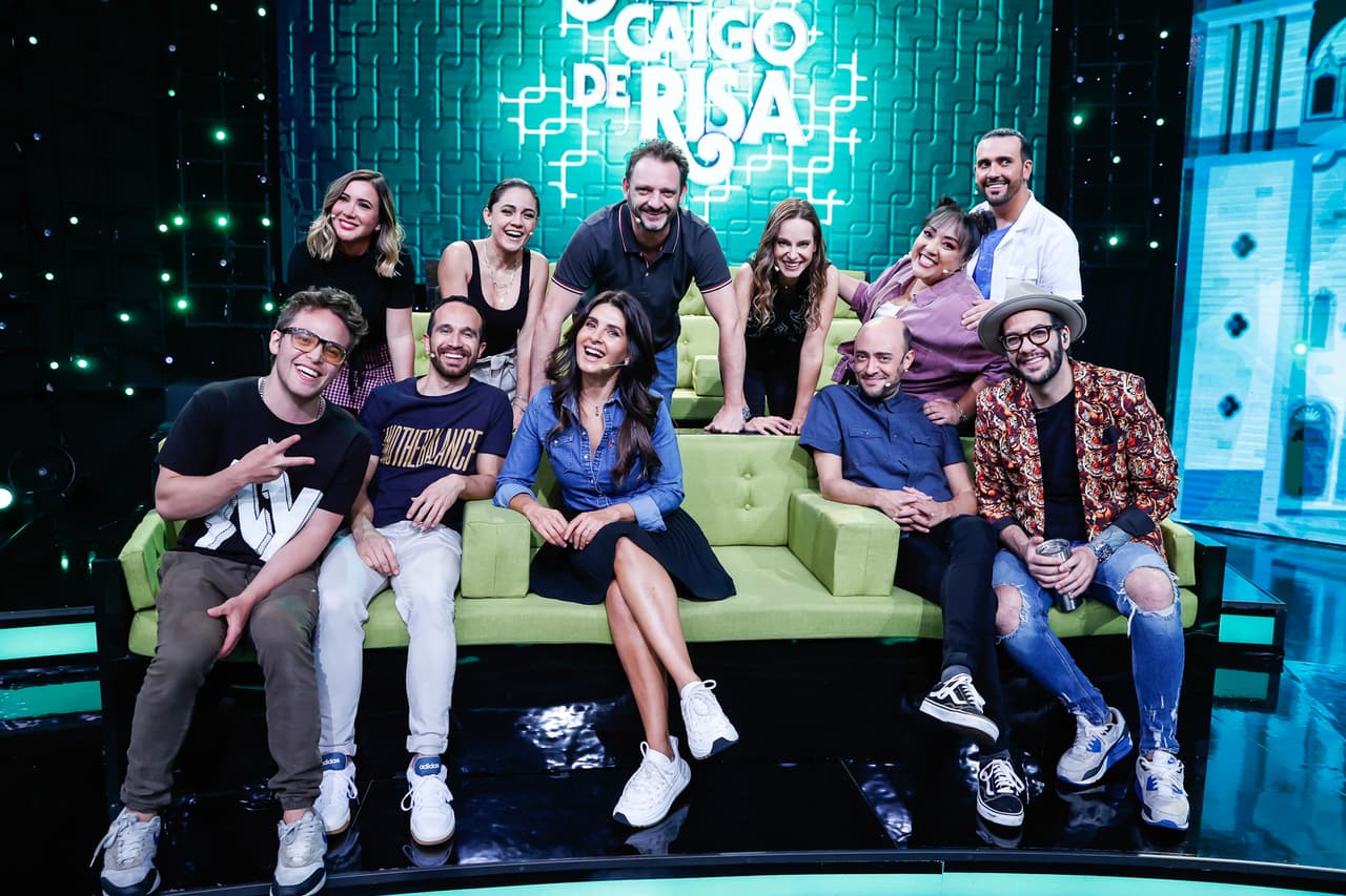 ¡No te pierdas Me Caigo de Risa de lunes a jueves a las 8:30 p.m. por Canal 5!