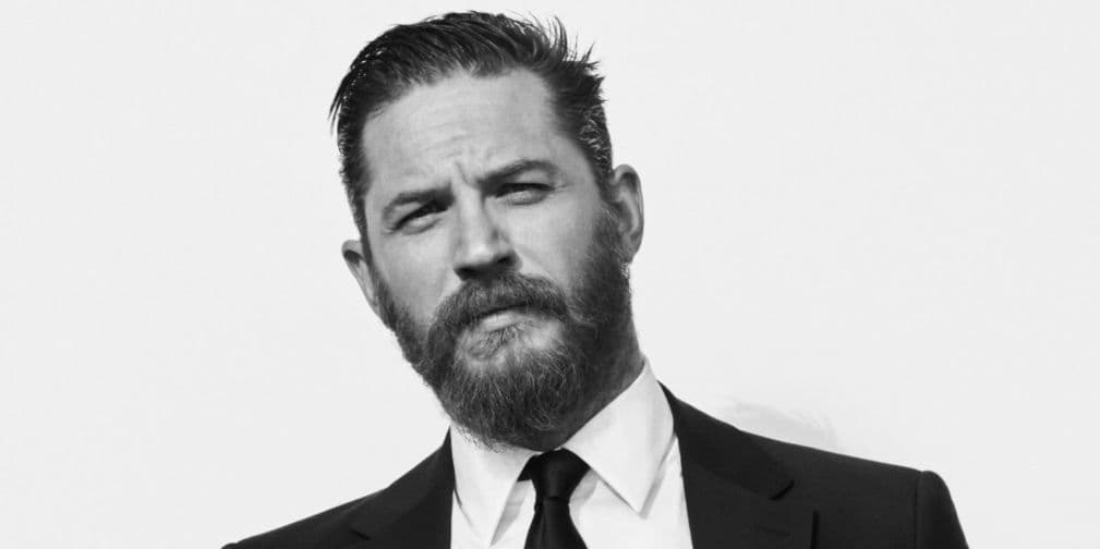 3. Tom Hardy: Él es un ejemplo de los galanes que gozan de un magnífico magnetismo sexual.