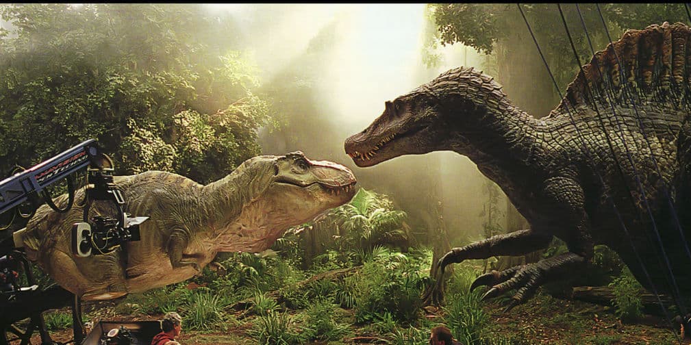 15. Según las últimas investigaciones, el Tyrannosaurus Rex posee una vista maravillosa. ¡Quedarte quieto no sirve de nada!