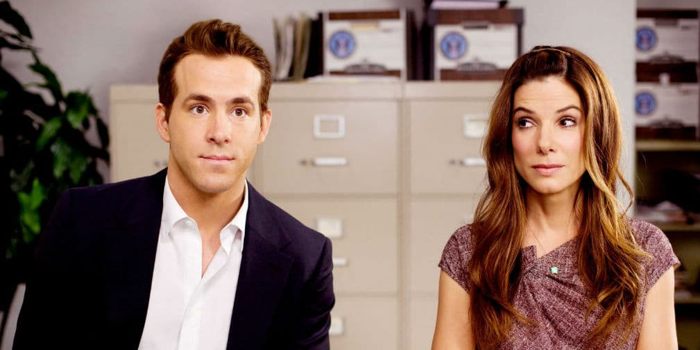 La Propuesta (2009): Asistente de Margaret (Sandra Bullock) que desea ser ascendido a editor y recibe una tentadora oferta de su jefa.