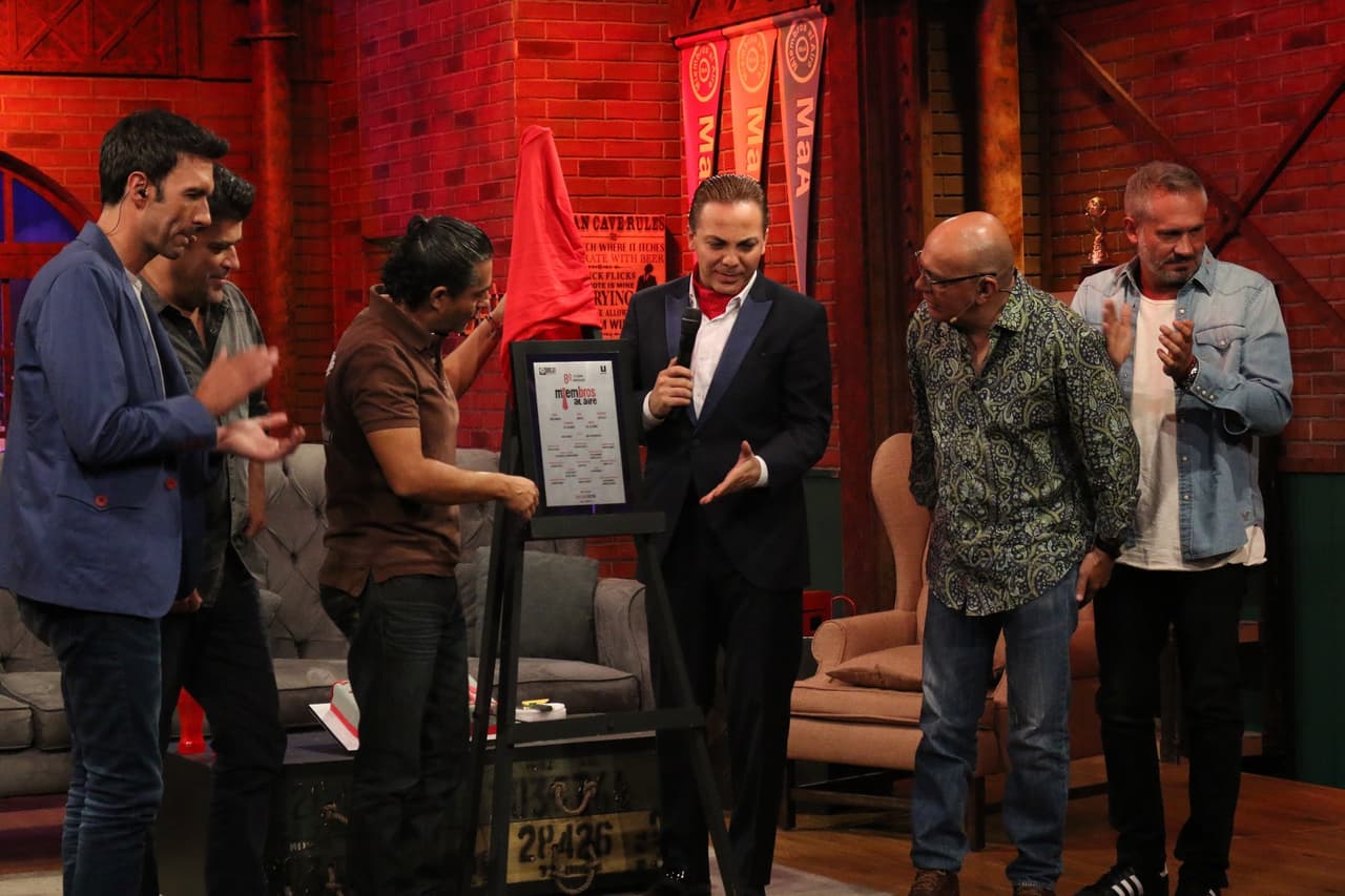 'Miembros al aire' celebra octavo aniversario