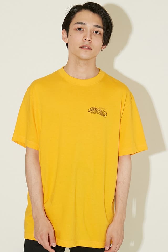 Los colores disponibles son amarillo, negro y blanco.