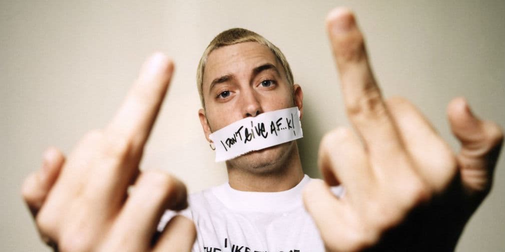 6. Eminem: En Say Goodbye Hollywood, habla de que si no fuera por ese pacto jamás hubiese cantado rap.