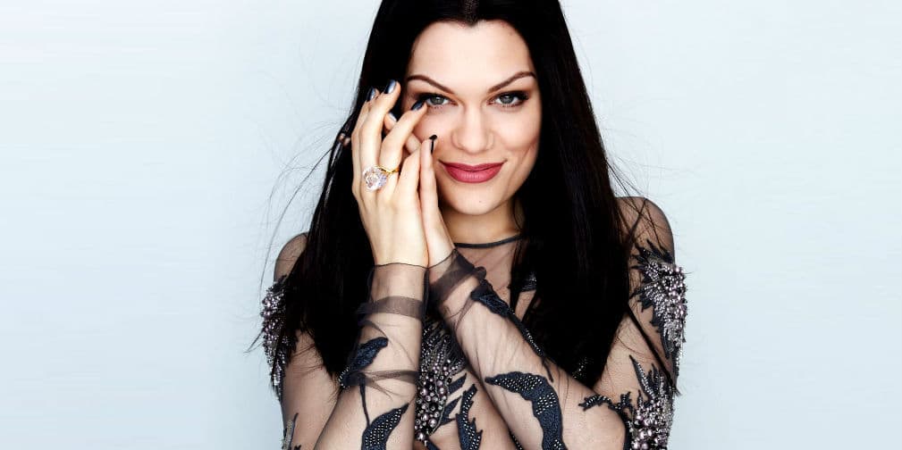 4. Jessie J: Padeció los síntomas de Wolff Parkinson White, una afección cardíaca que la obligaría a hacer playback.