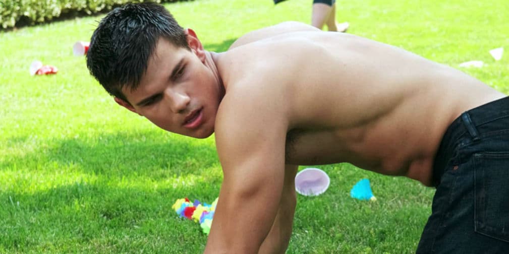 Lautner estudió karate desde los seis hasta los trece años, entrenando en Holland, Míchigan.