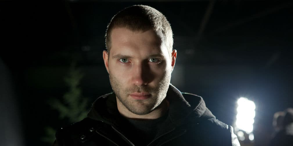 Era muy buen amigo del ahora fallecido actor Andy Whitfield, quien murió en el 2011.