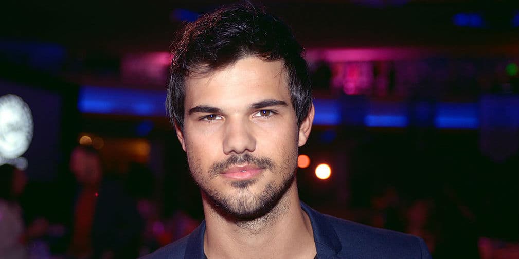 7. Taylor Lautner: Declaró para la revista Rolling Stone que sufrió bullying por su amor a la actuación.