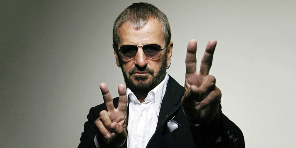 3. Ringo Starr: El ex Beatle pide a sus fans que no le envíen más cartas o éstas terminarán en la basura.
