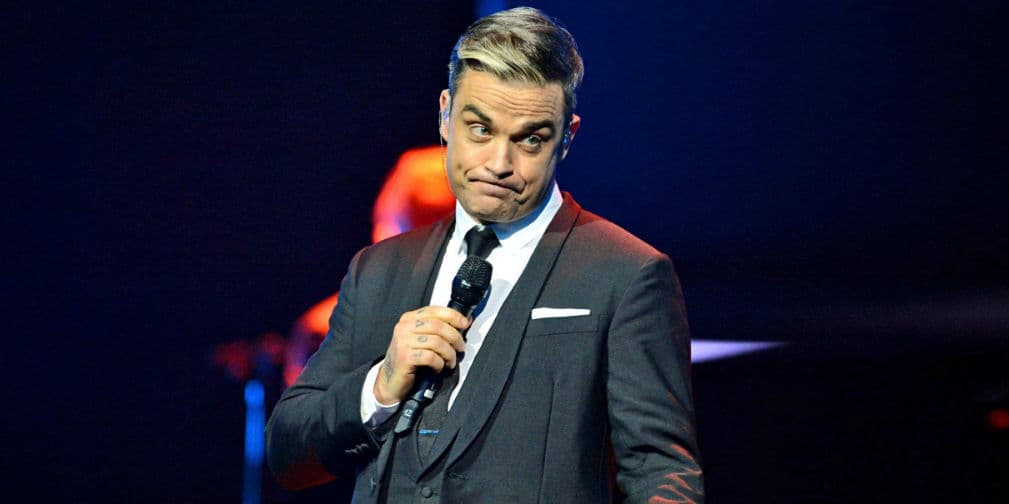 2. Robbie Williams: Interrumpió su gira en 2009 porque comenzó a sufrir pánico escénico. ¡No es para tanto!