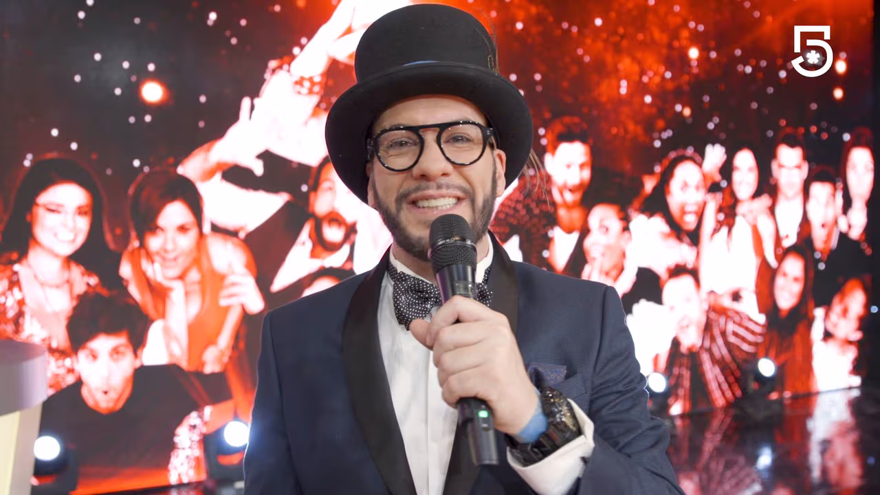 Faisy celebra 100 programas de Me Caigo de Risa | Shows Me caigo de ...