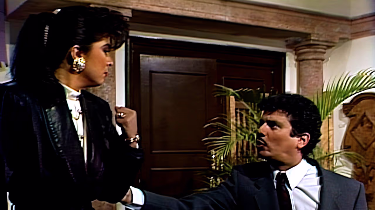 Simplemente María 111: María acude a visitar a Juan Carlos pese a los ...